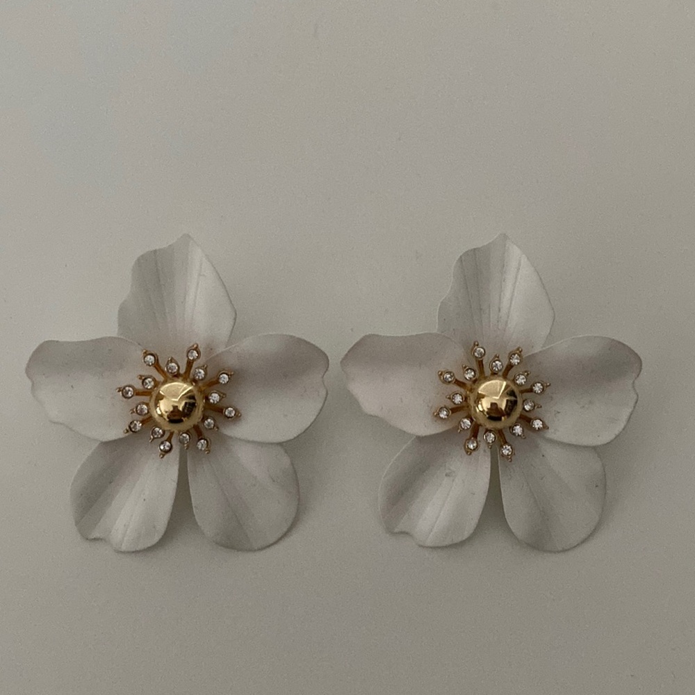 Lilly Pulitzer Oversized Orchid earrings